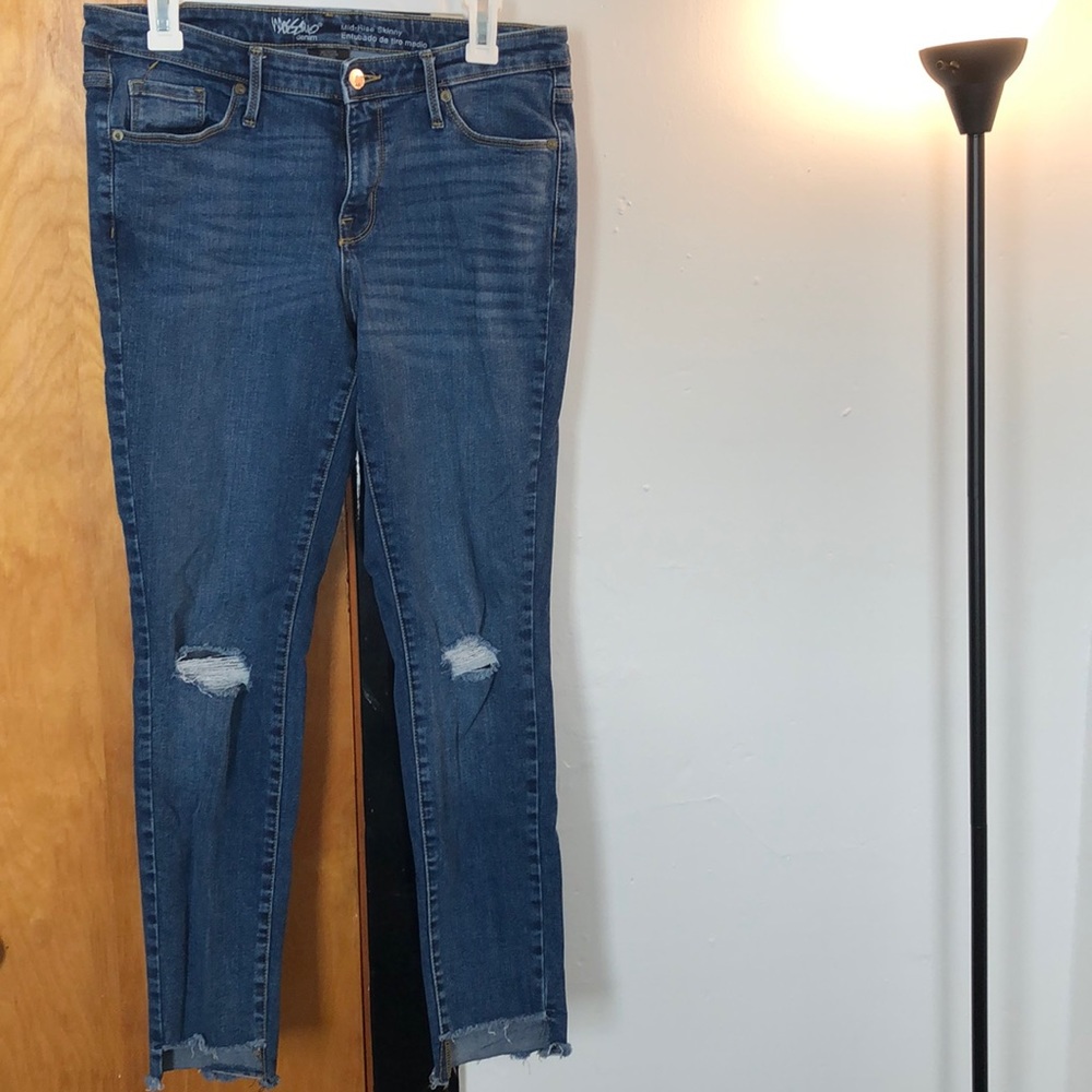 Mossimo jeans.